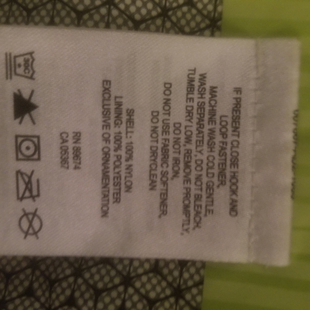 Mountain hard wear rain jacket - Picture 9 of 14